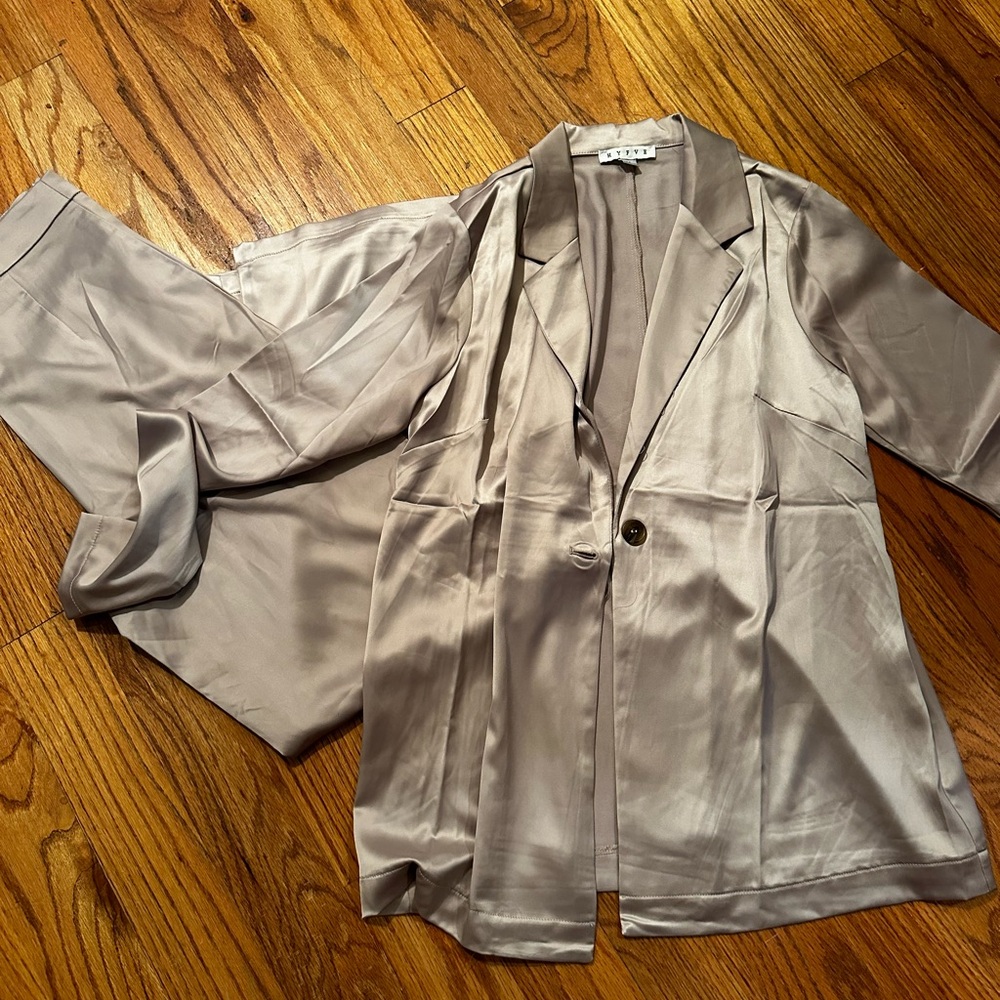 Silky suit set size medium